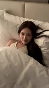 带老婆给兄弟干，自己在一旁撸管